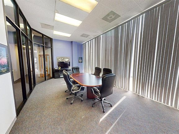 3rd image of 411 Lakewood Circle