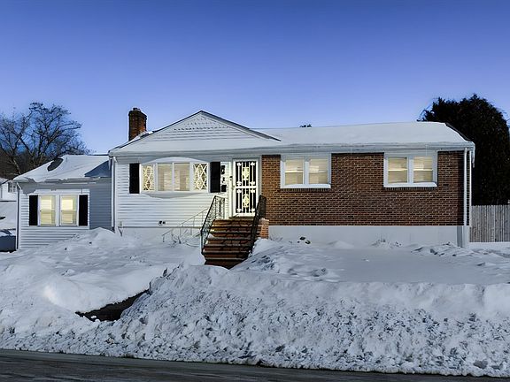 2nd image of 8 Dianthus Rd