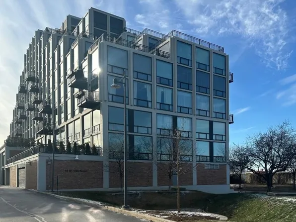 61 W 15th St APT 212, Chicago, IL 60605