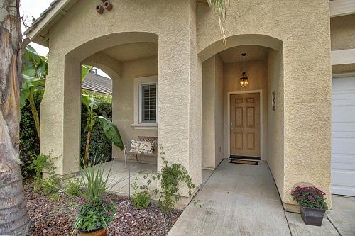 2nd image of 1733 Fontenay Way
