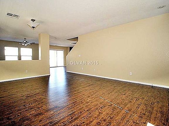 4th image of 210 Willow Pond Ct