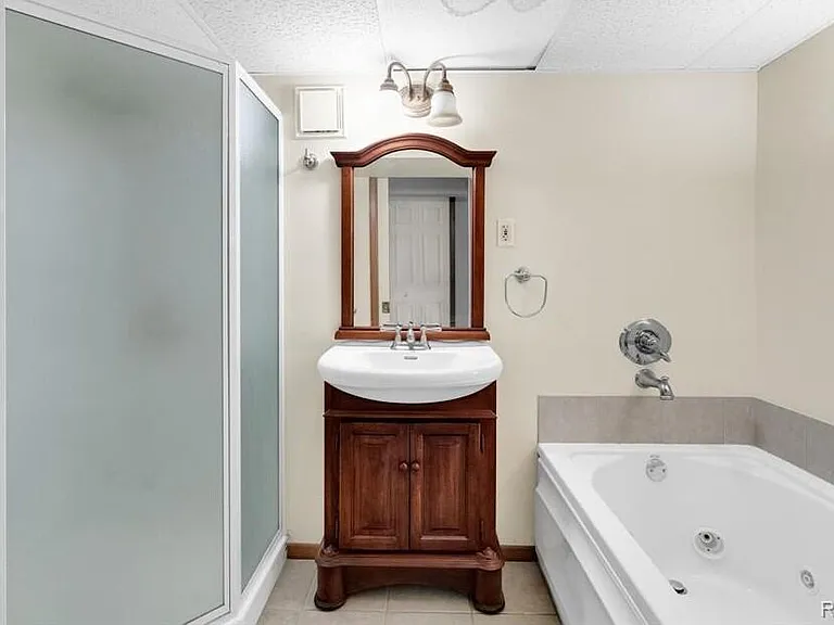 1921 Vine Way Dr #35 — Photo 25