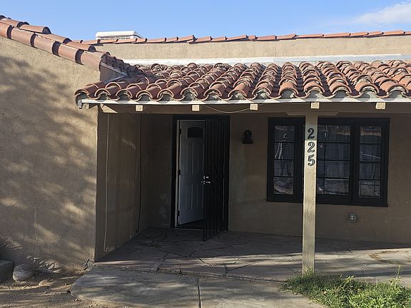 4th image of 225 E Fredricks St
