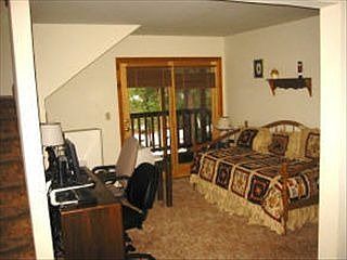 4th image of 1651 Shoshone Dr