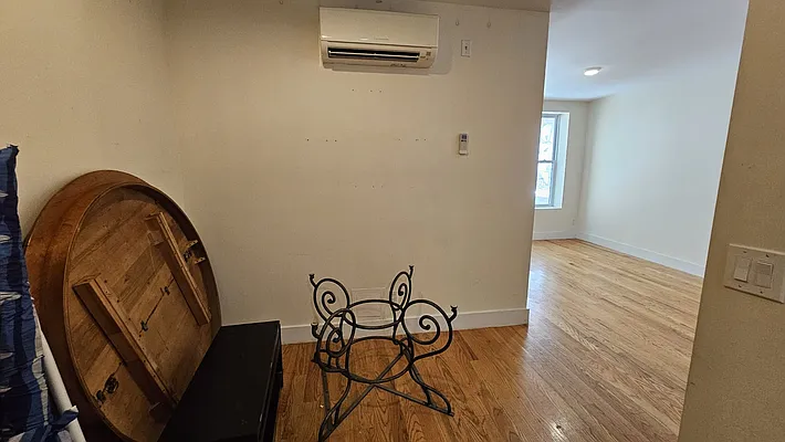 Rented by David Francis New York LLC | media 15