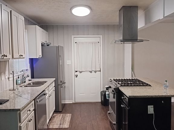 2nd image of 5216 Crystal Ln