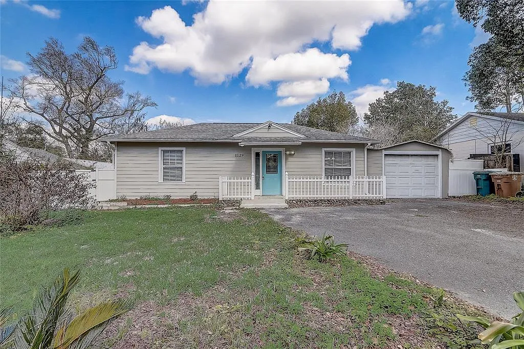 3 bed, 2.0 bath, 1744 sqft, $1,950 — Photo 2