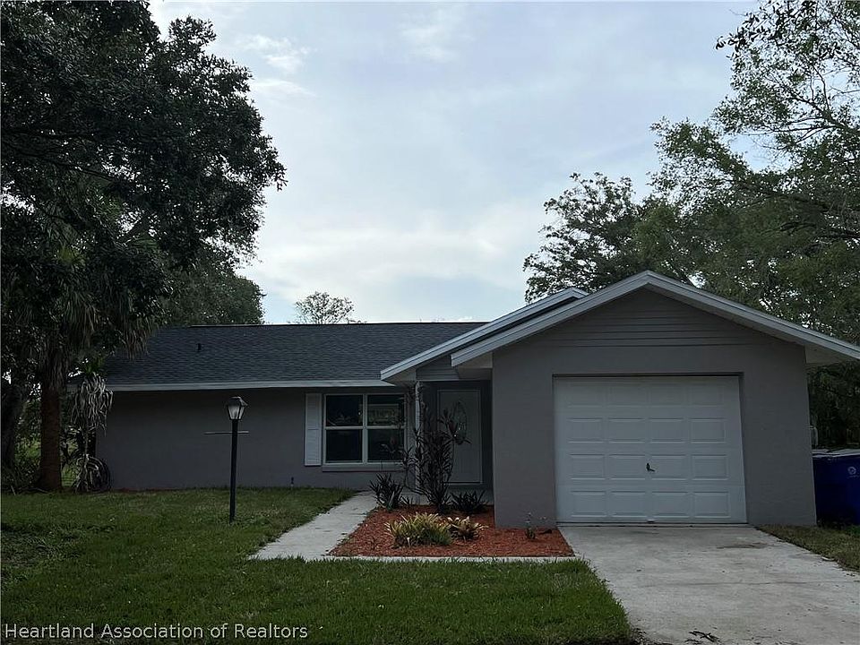 1st image of 408 River Dr