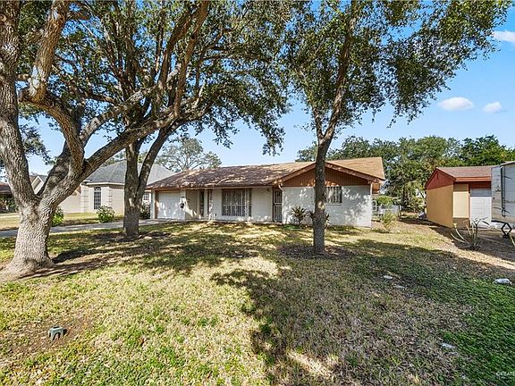 3rd image of 1013 Pamela Dr