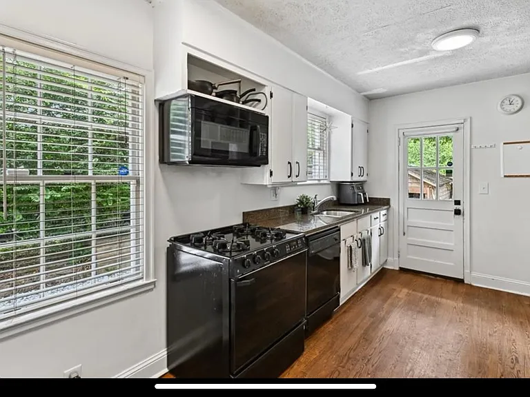 205 Lindbergh Dr NE — Photo 14