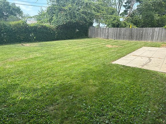 5th image of 8799 Cabot Dr