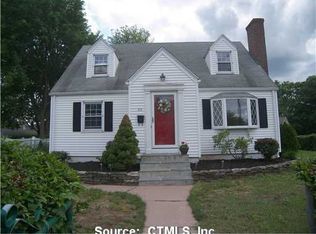 60 Foxcroft Dr, Manchester, CT 06040