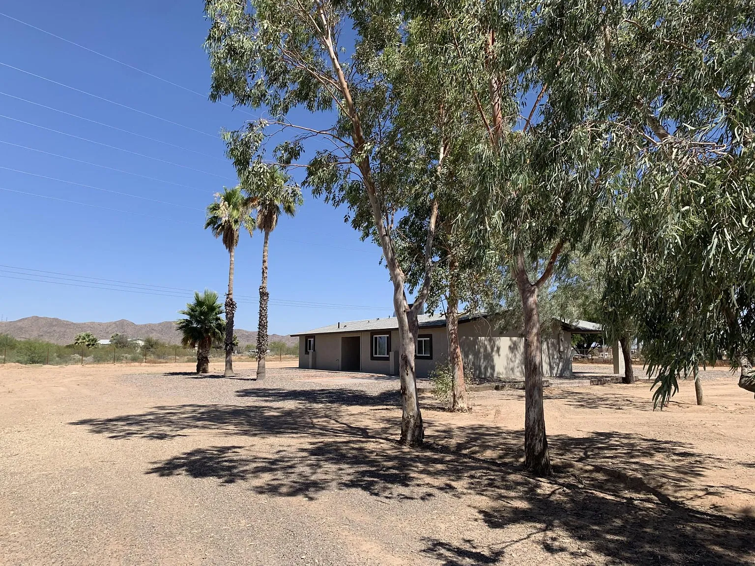 4 bed, 1196 sqft, $1,750 — Photo 2