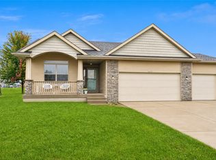1011 NW 37th St, Ankeny, IA 50023