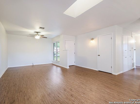 5th image of 4614 Guadalajara Dr