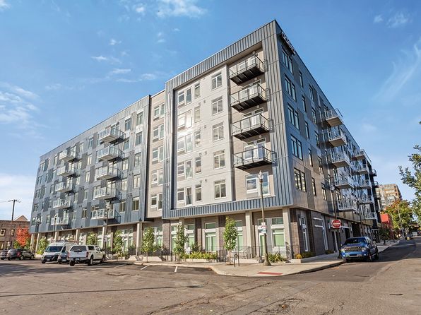 411 Columbia St #402