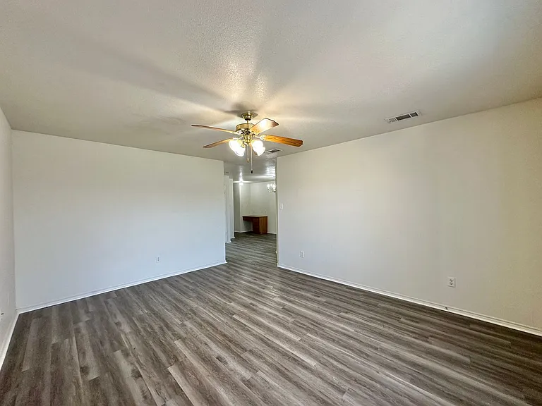 5108 Lauren Lea Dr — Photo 2