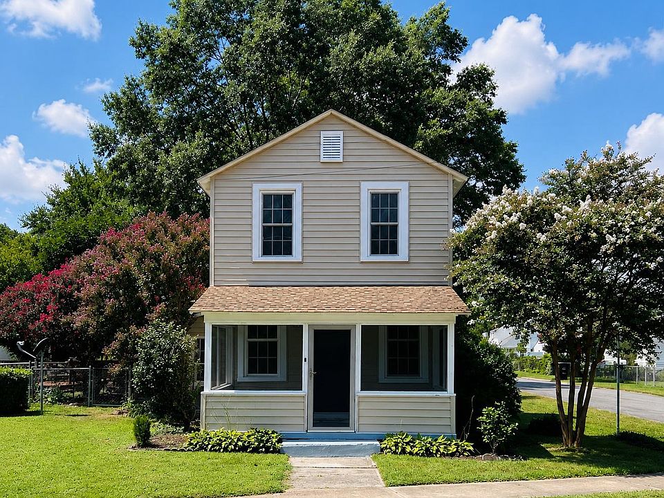 1st image of 301 Bancroft Ave
