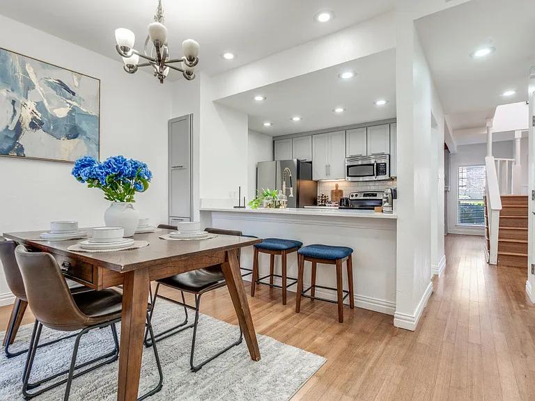 412 Josephine St — Photo 4