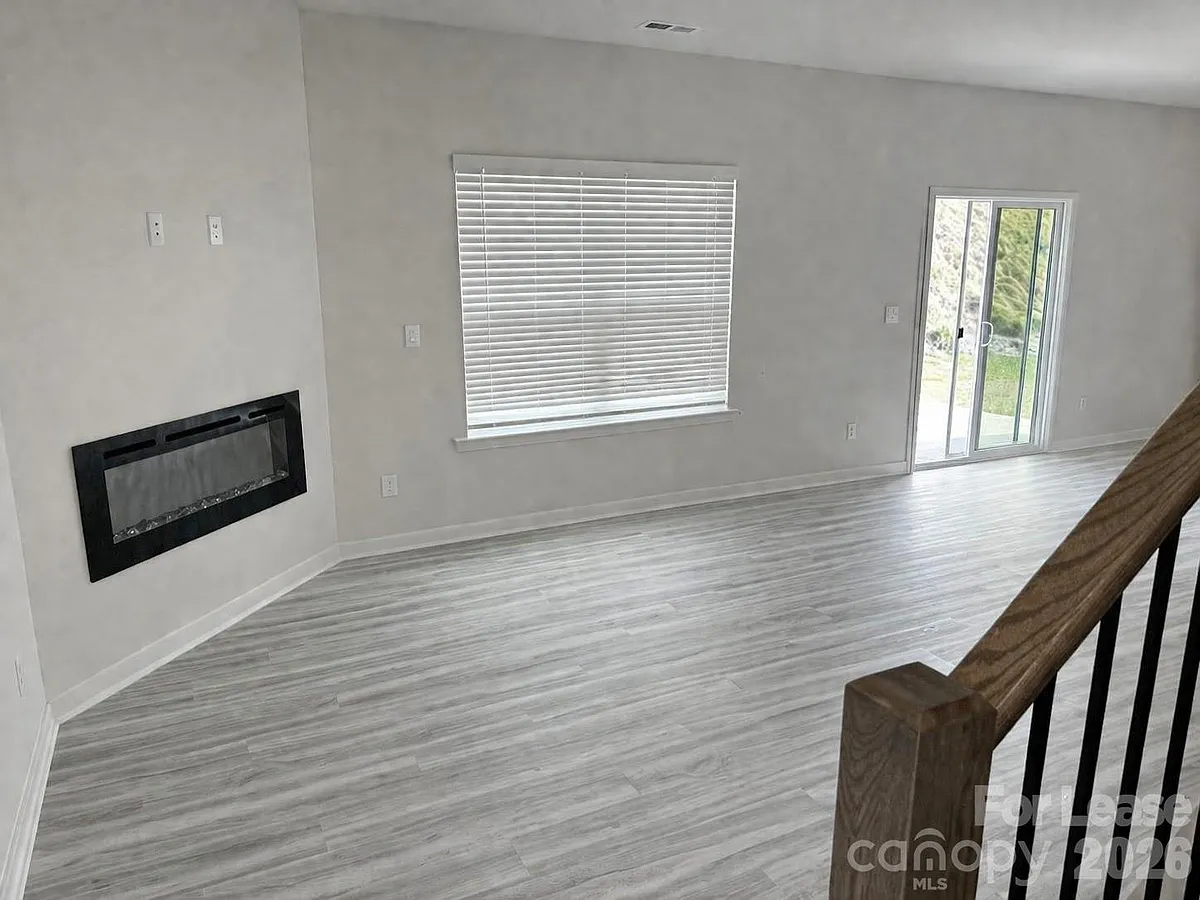 Building Photo - 116 Windstone Common Ln