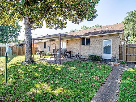 2nd image of 2409 Cardinal Ln