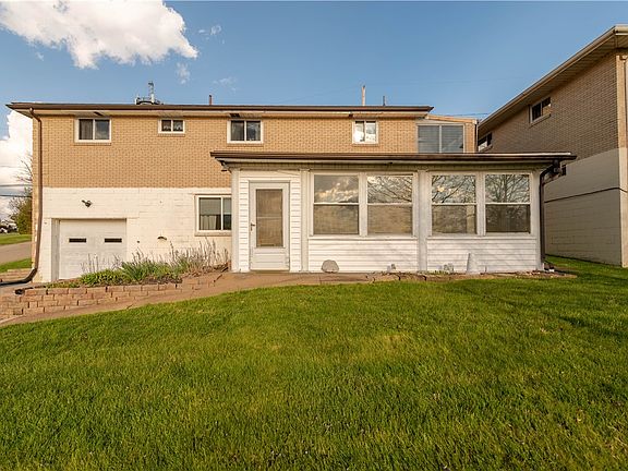 2nd image of 583 Hillcrest Ave