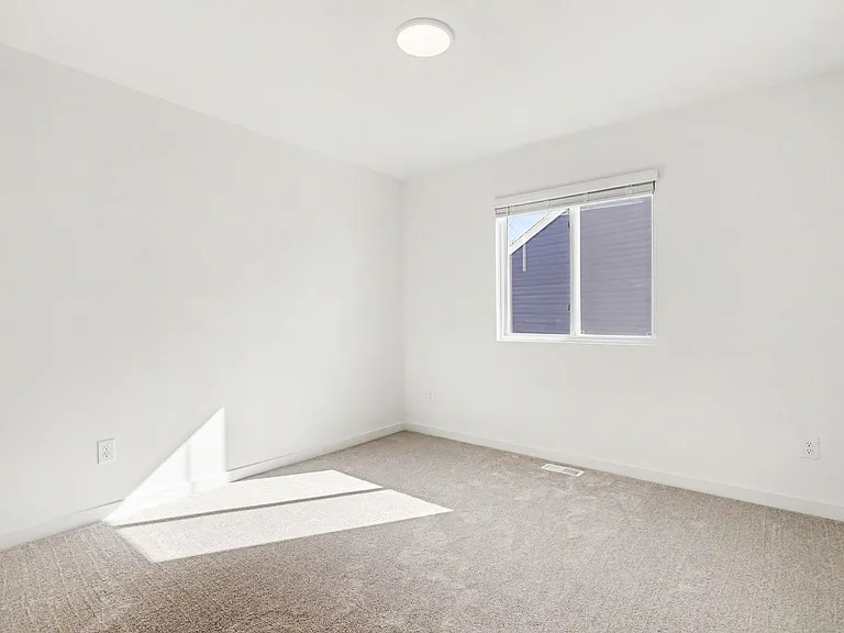 667 Bush Blvd — Photo 10