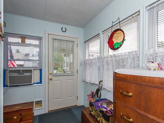 5th image of 423 Hibbs Ave