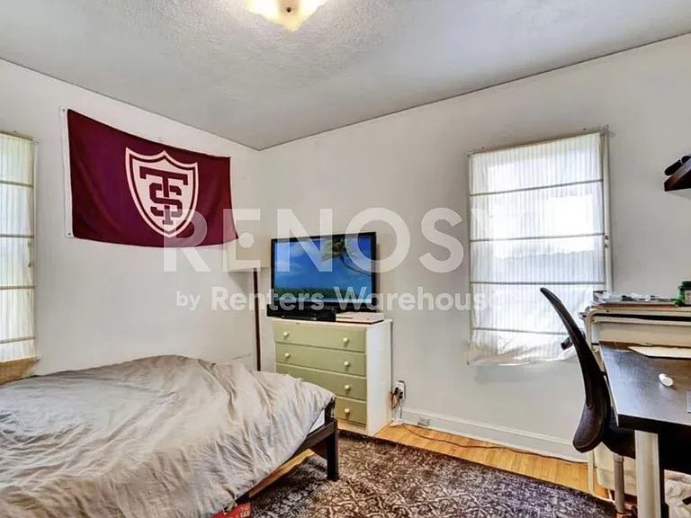 2036 Iglehart Ave — Photo 3
