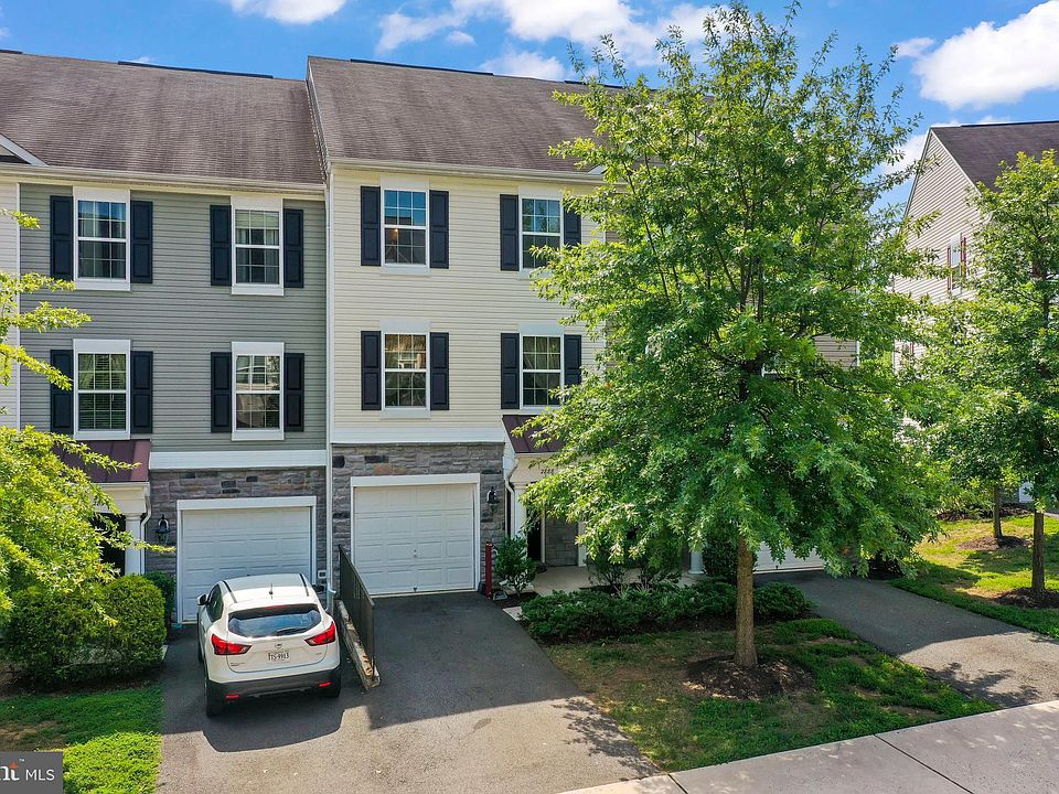 1st image of 2888 Chinkapin Oak Ln