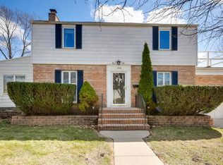 1336 S Crescent Ave, Park Ridge, IL 60068