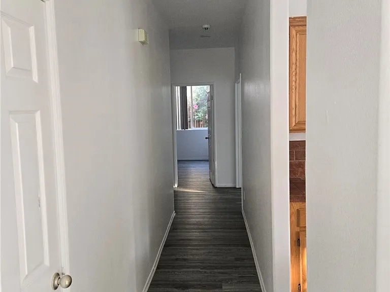 421 Steiner Dr — Photo 8