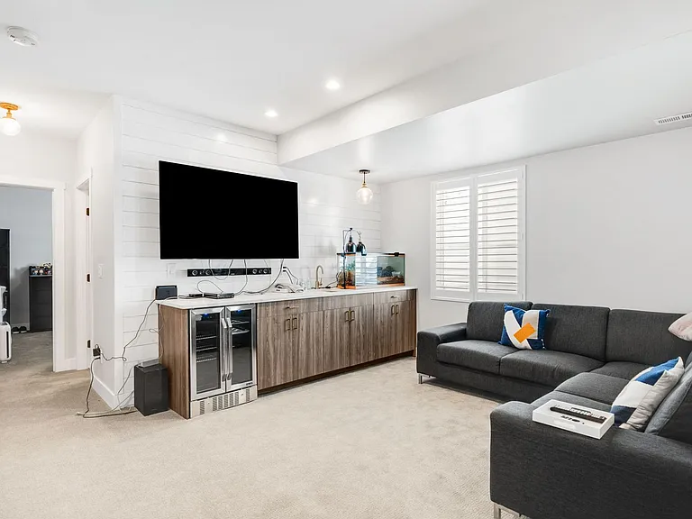 3524 Mariposa St — Photo 30