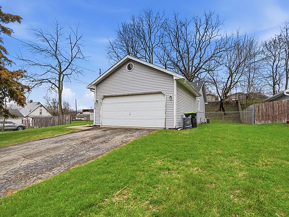 3rd image of 215 3rd St