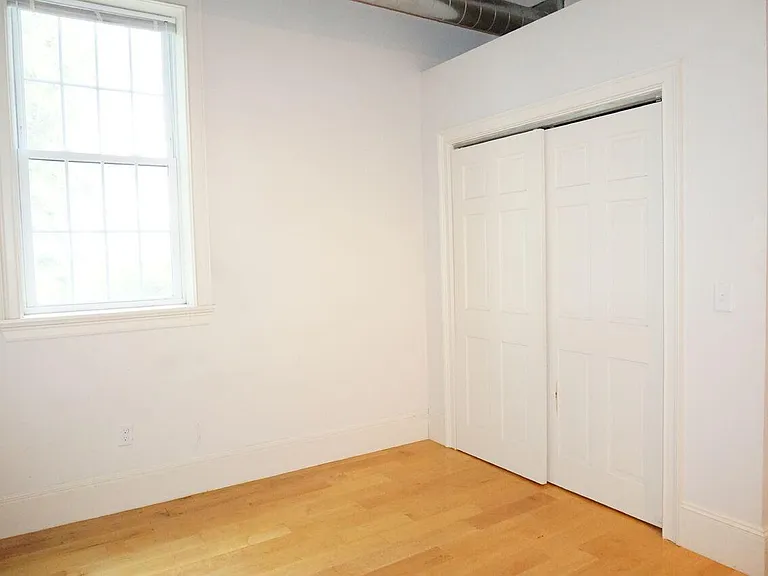 2 Ames St #2 — Photo 11