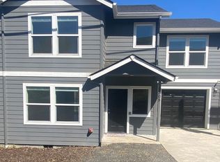 2305 E 9th St, The Dalles, OR 97058