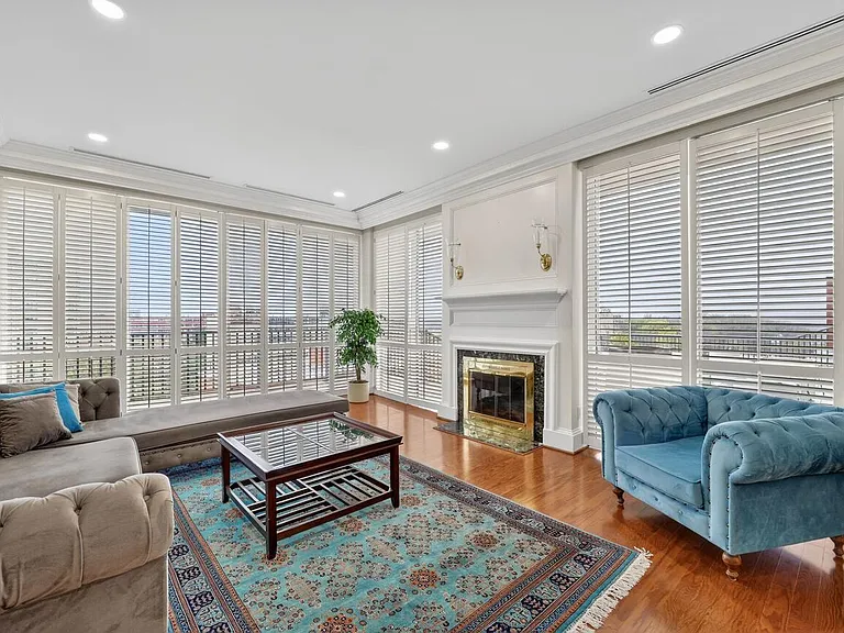 1300 Army Navy Dr #Penthouse 3 — Photo 1