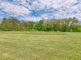 3041 Meadowview Ct, Cross Plains, TN 37049