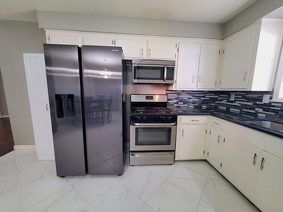 5th image of 720 S 6th St