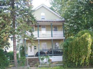 13 Pine St, Chicopee, MA 01020