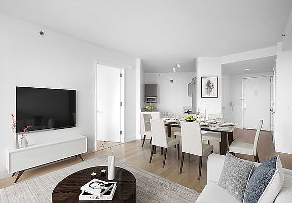 3rd image of 10 City Pt APT 29K