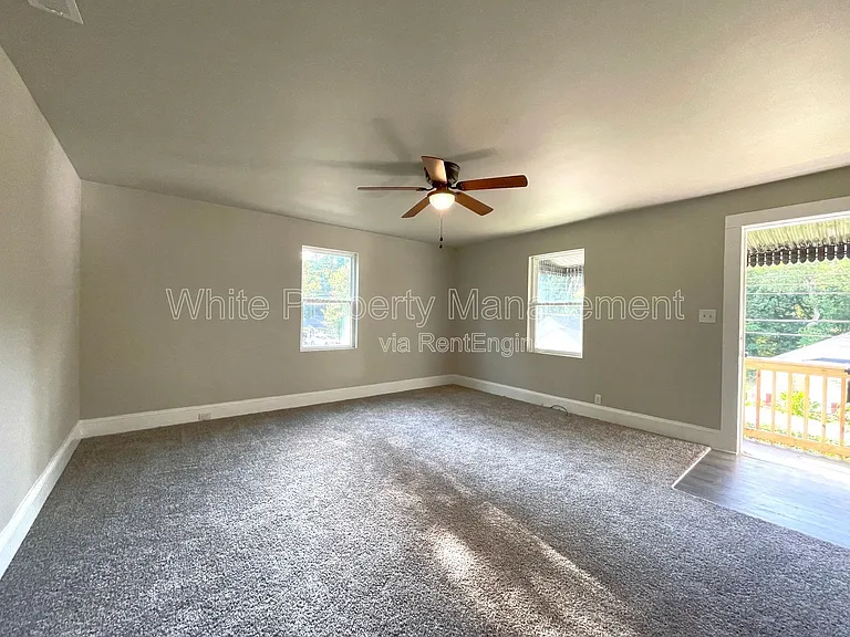 706 Hillside St — Photo 6