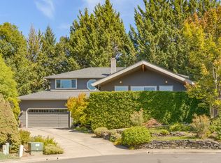 209 Ray St, Phoenix, OR 97535