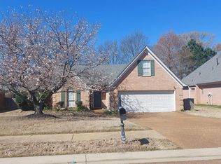 9091 Hickory Dr, Olive Branch, MS 38654