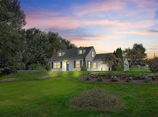 26 Country Hill Rd, Cumberland, RI 02864