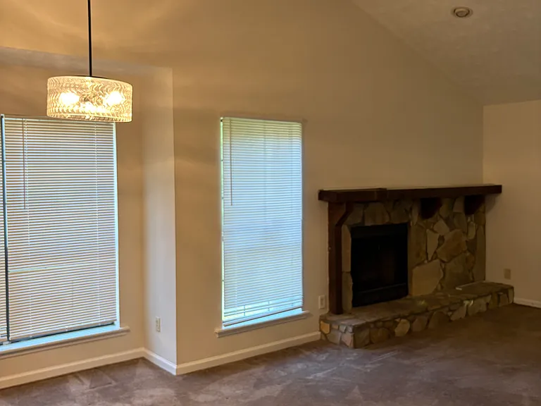 810 Heritage Oaks Dr — Photo 5