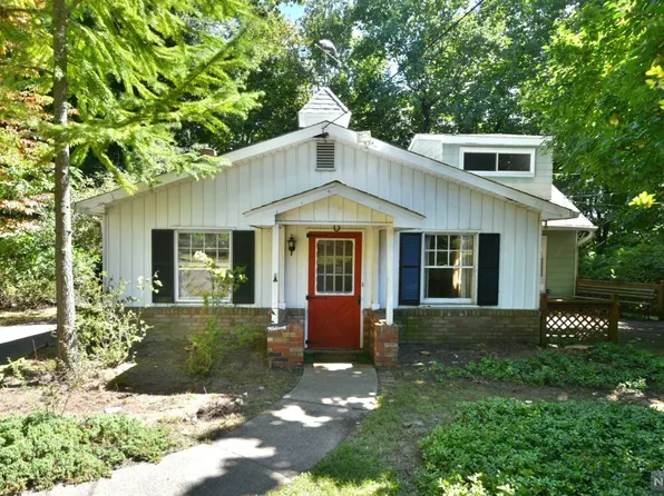 17 Hillcrest Ave, Montvale, NJ 07645