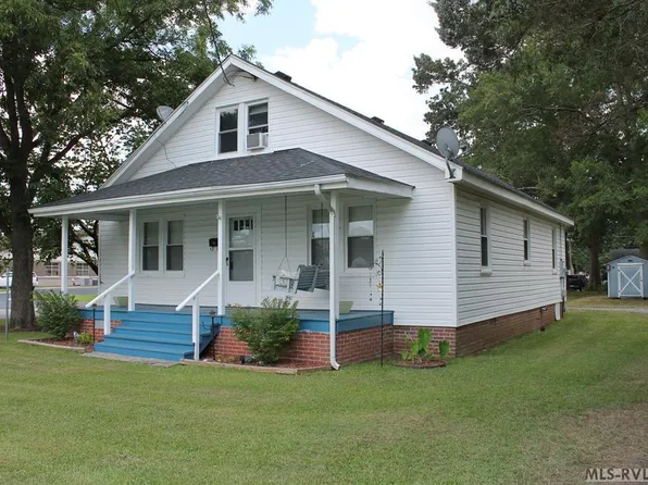 403 S Dr Martin Luther King Dr, Ahoskie, NC 27910