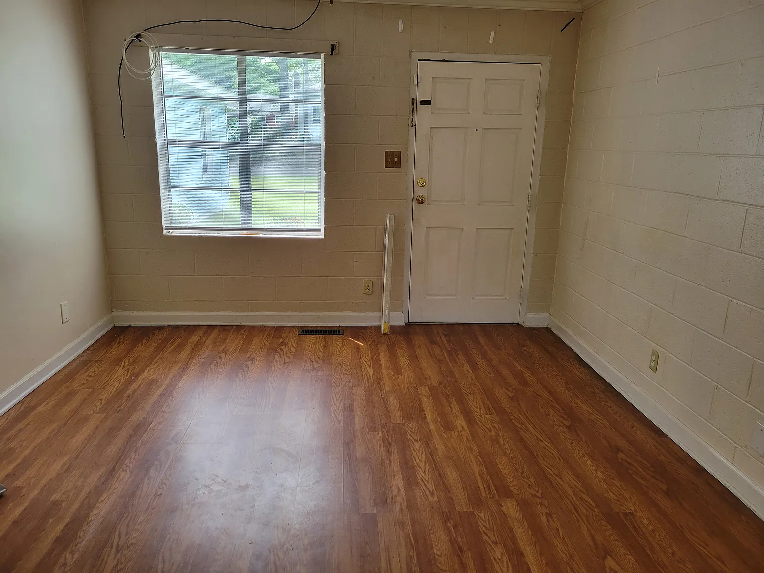 204 Adams St — Photo 2