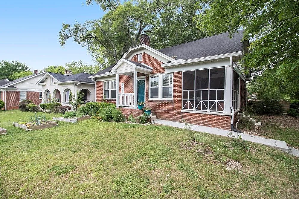 3 bed, 2.0 bath, 1659 sqft, $1,995 — Photo 4